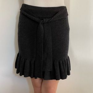 Very versatile sweater skirt with tie